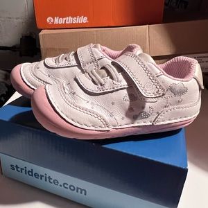 Stride Rite soft motion Adalyn girls shoes size 6M